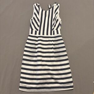 NWT RW&CO Dresses Striped Black White Sleeveless Business Casual Elegant Size 0